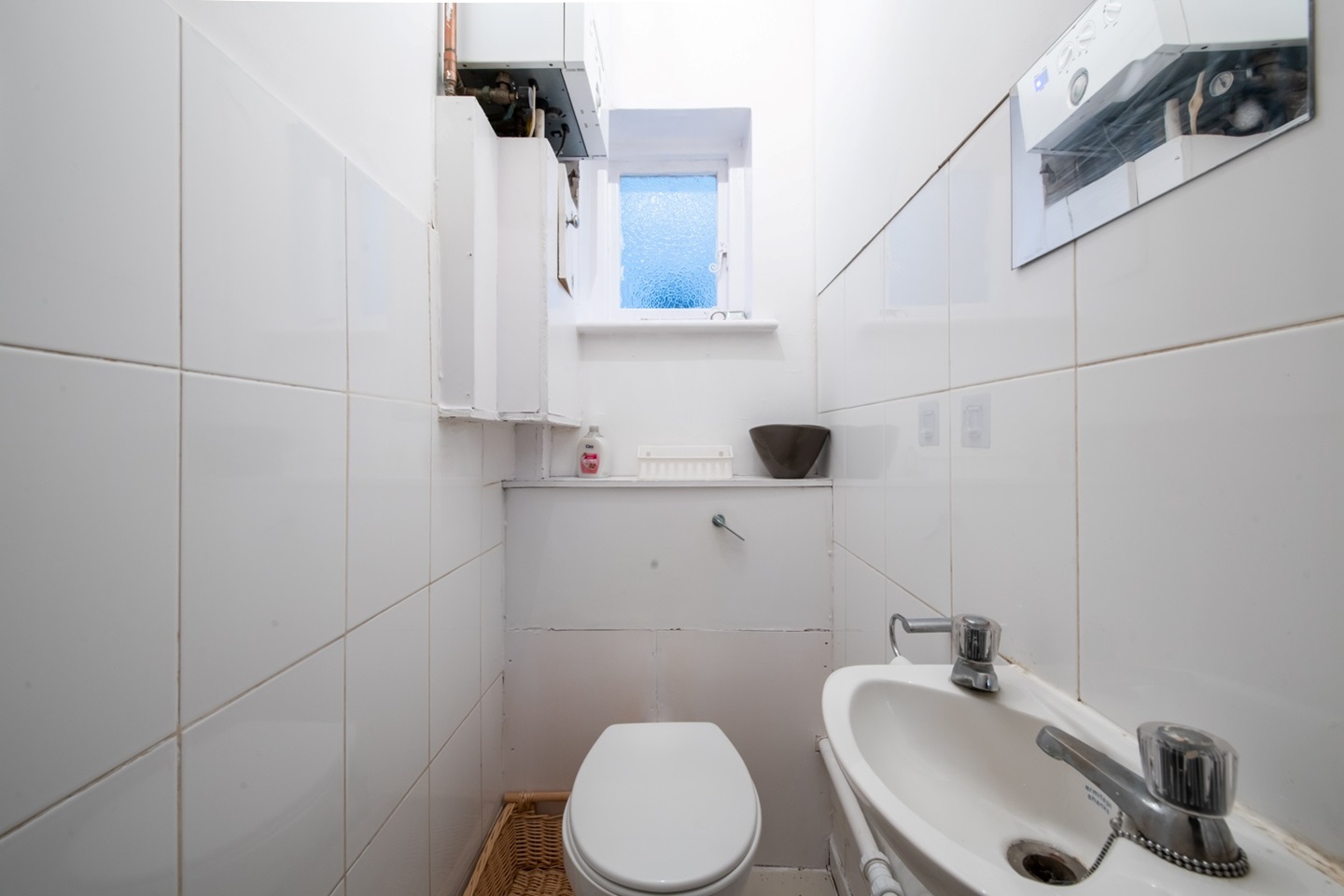 London Room in a Shared House, Heathdene Road, SW16 To Rent Now for