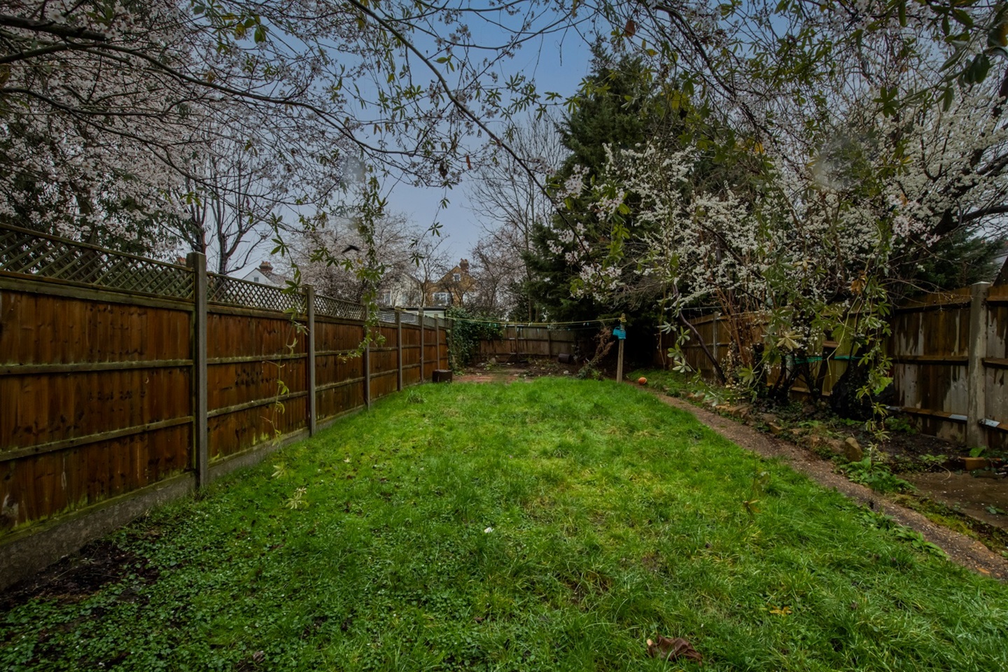 London Room in a Shared House, Heathdene Road, SW16 To Rent Now for