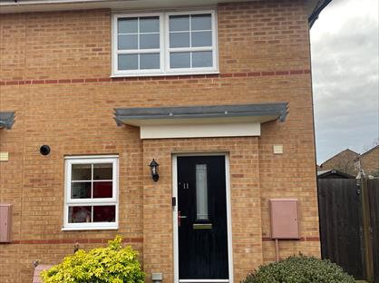 3 Bed Terraced House, Comet Drive, IP25