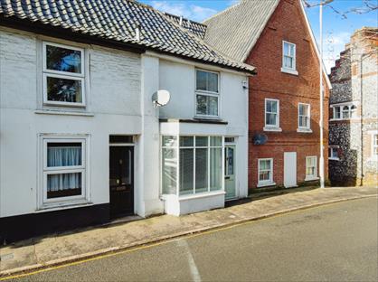2 Bed Terraced House, Kings Arms Street, NR28