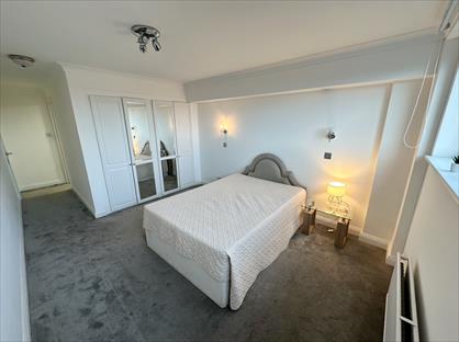 Room in a Shared Flat, Blazer Court, NW8