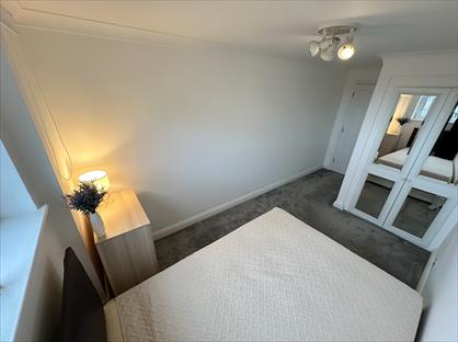 Room in a Shared Flat, Blazer Court, NW8