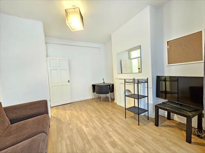 1 Bed Flat, Rucklidge Avenue, NW10