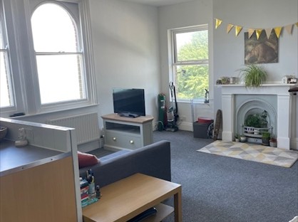 1 Bed Flat, Thornes House, PO31