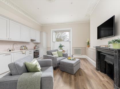 Studio Flat, Nelson Place West, BA1