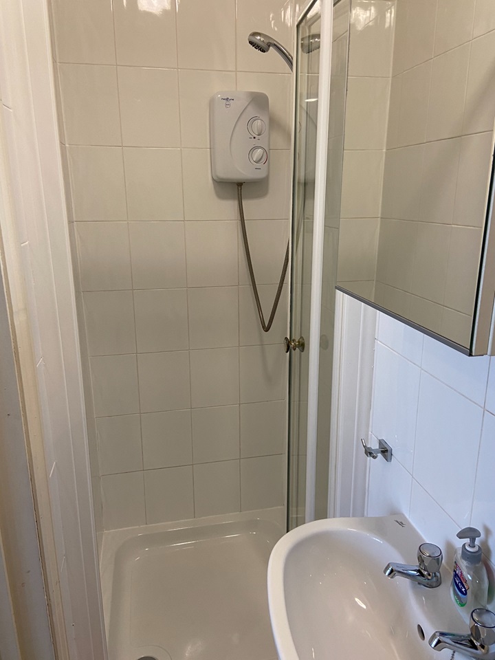 Bristol Studio Flat, Redland Road, BS6 To Rent Now for £950.00 p/m