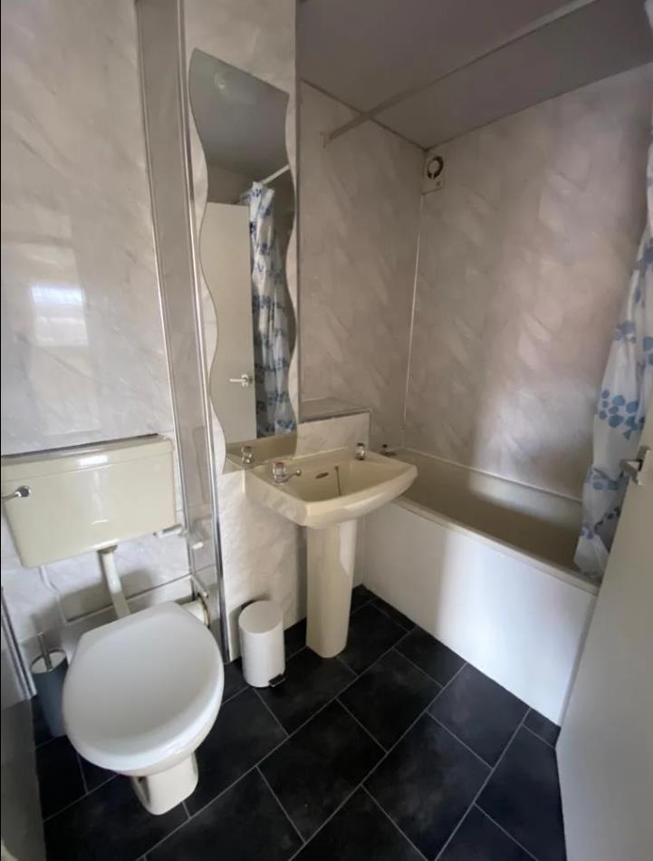 Barking 2 Bed Flat, Gurney Close, IG11 To Rent Now for £1,700.00 p/m