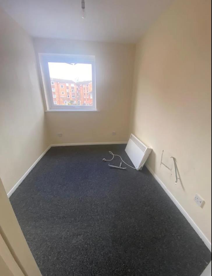 Barking 2 Bed Flat, Gurney Close, IG11 To Rent Now for £1,700.00 p/m