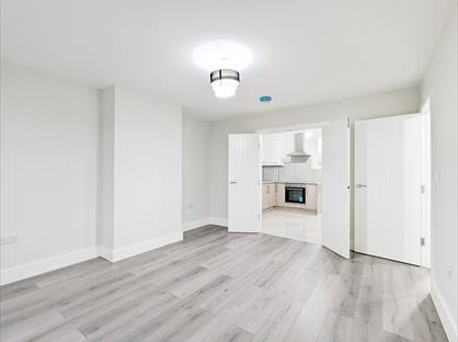 3 Bed Semi-Detached House, Northern Avenue, N9