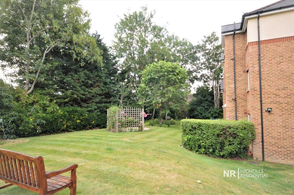 Epsom 1 Bed Flat, Epsom Road, KT17 To Rent Now for £1,150.00 p/m