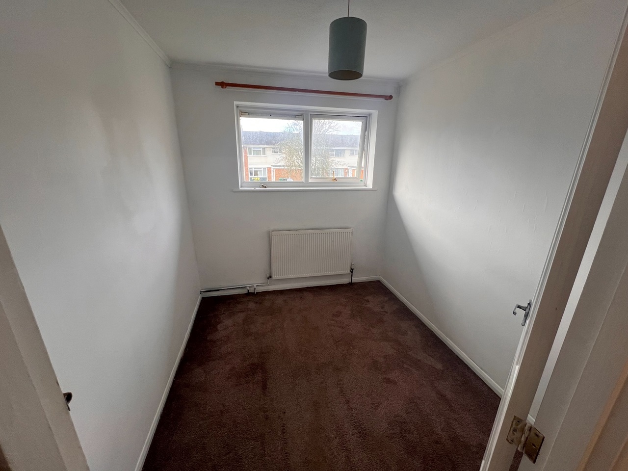 Redhill 3 Bed Terraced House, Redhill, RH1 To Rent Now for £1,950.