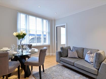 1 Bed Flat, Hill Street, W1J