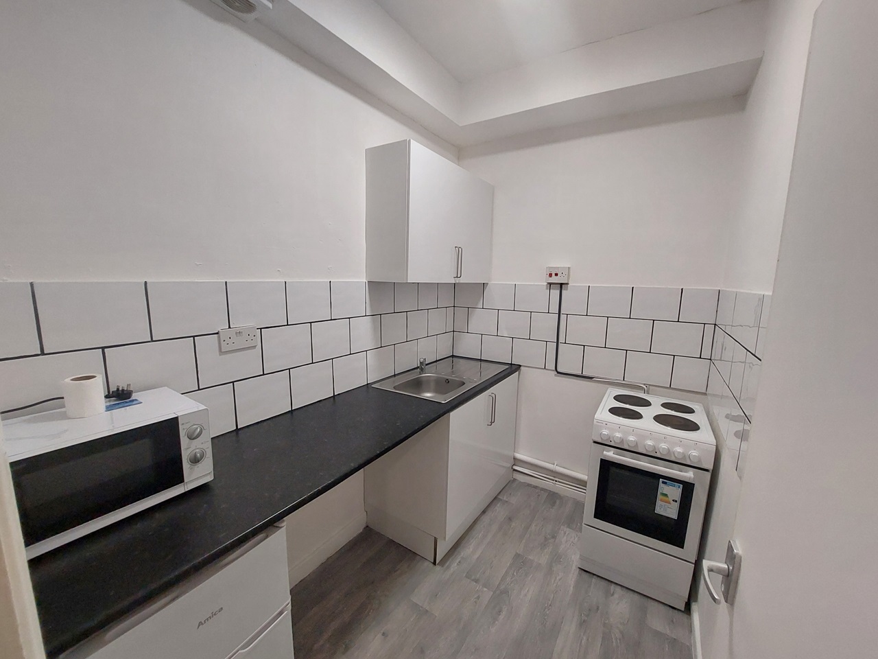 Liverpool Studio Flat, Mossley Hill, L18 To Rent Now for £575.00 p/m