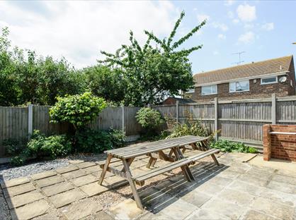 Room in a Shared House, The Silvers, CT10
