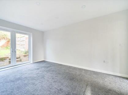 3 Bed Semi-Detached House, Ridgway Road, MK43