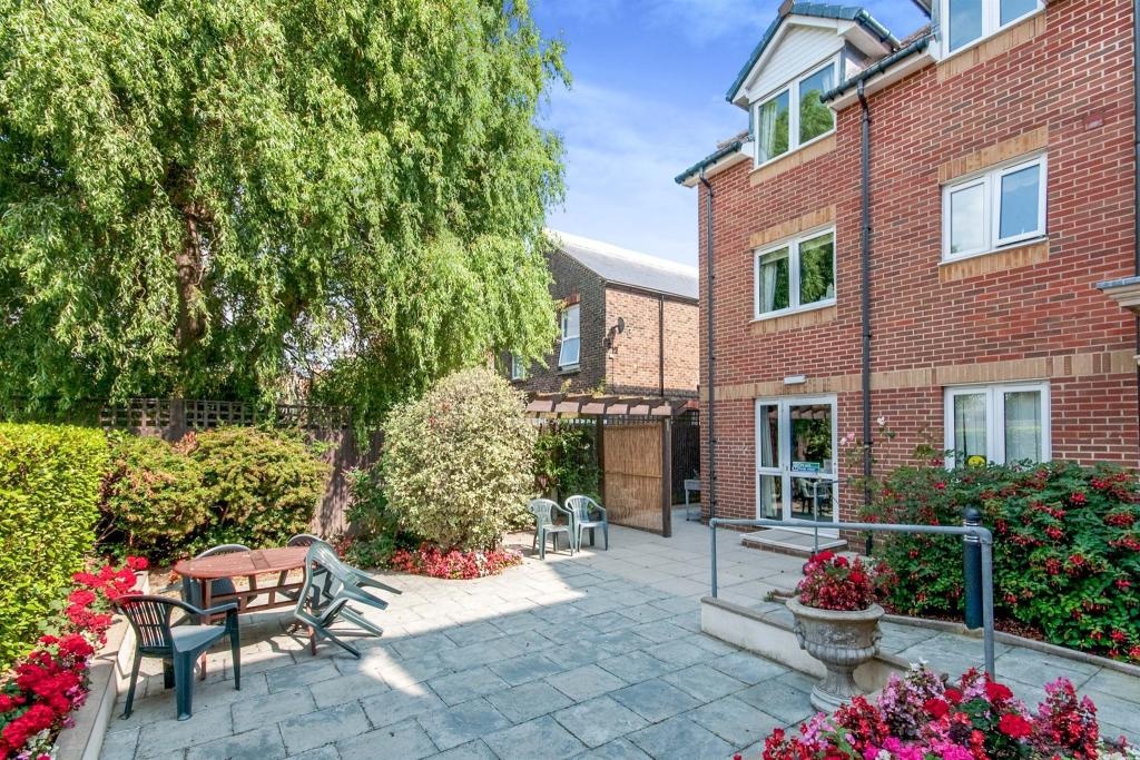 Eastbourne 1 Bed Flat, St. Aidans Court, BN22 To Rent Now for £975.