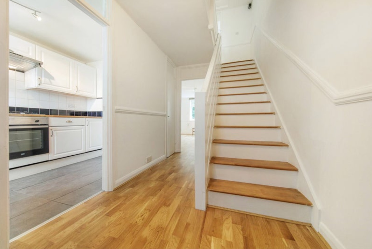 London 3 Bed Dutton House, SW2 To Rent Now for £2,250.