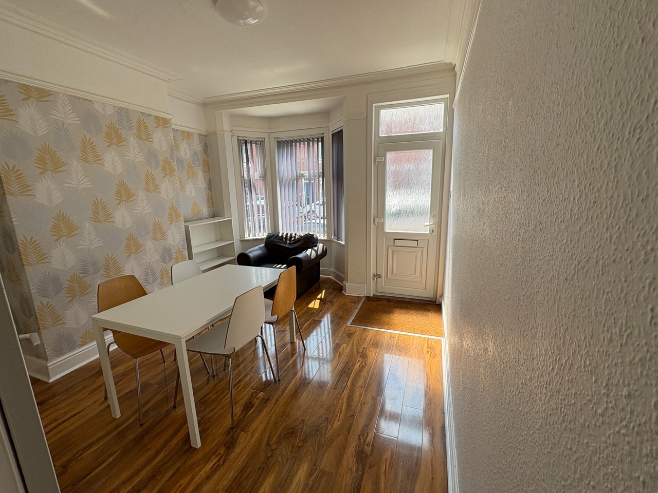 2 Bed End Terrace, Bristol Road, CV5 photo 2