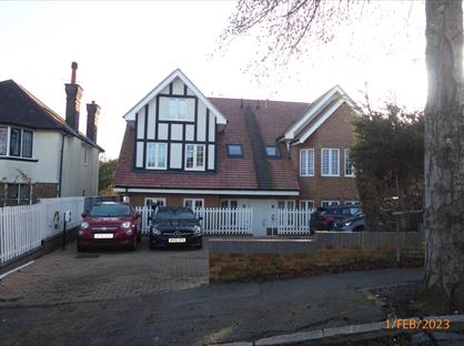 2 Bed Flat, Downsway, CR2