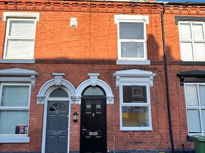 3 Bed Terraced House, Peel St, DY11