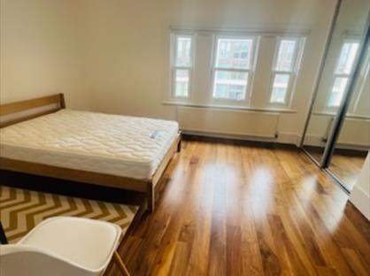 Room in a Shared Flat, Upper Richmond Road, SW15