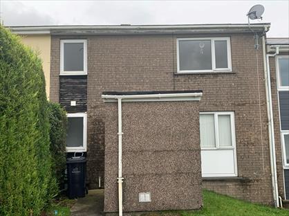 3 Bed Terraced House, Chartist Way, NP22