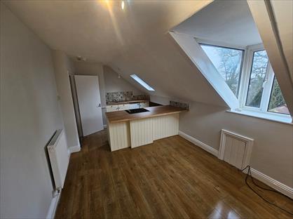 1 Bed Flat, Southend Avenue, DL3