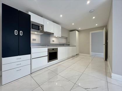 2 Bed Flat, Pavilion Court, HP13