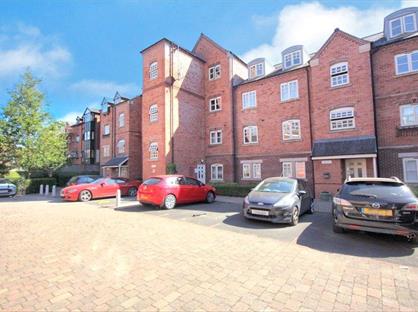 1 Bed Flat, Friar Court, WR1
