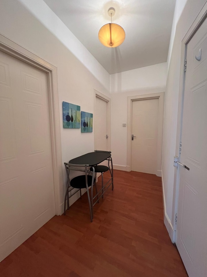 Aberdeen 1 Bed Flat, Ashvale Place, AB10 To Rent Now for £575.00 p/m