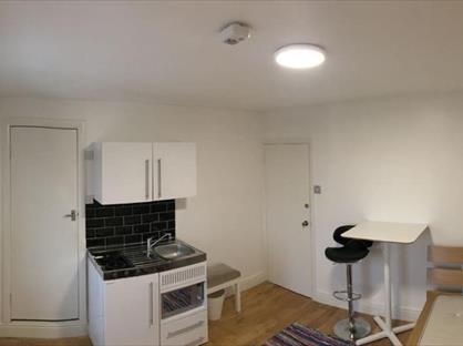 Studio Flat, Westway, W12