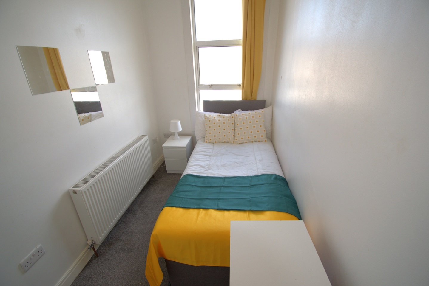London Room in a Shared House, Devonport Road, W12 To Rent Now for