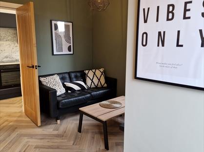 Studio Flat, Great Lee, OL12
