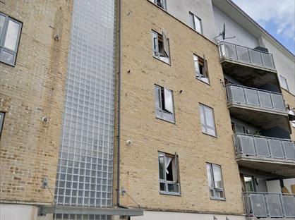 2 Bed Flat, Clock View Crescent, N7