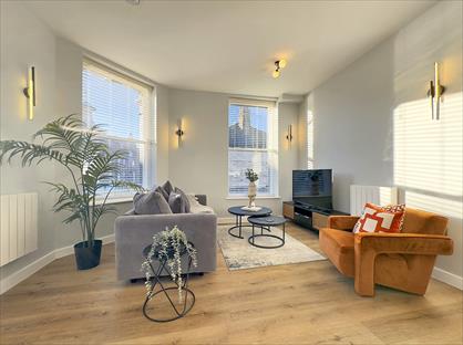 1 Bed Flat, Commercial Street, HG1