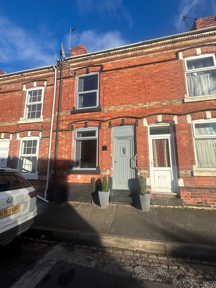 2 Bed Terraced House, Beverley Street, DE24
