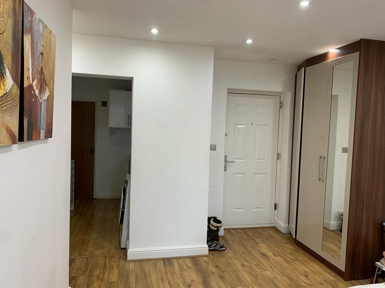 Surbiton Studio Flat, Anex 25 Oakdene House, KT5 To Rent Now for £