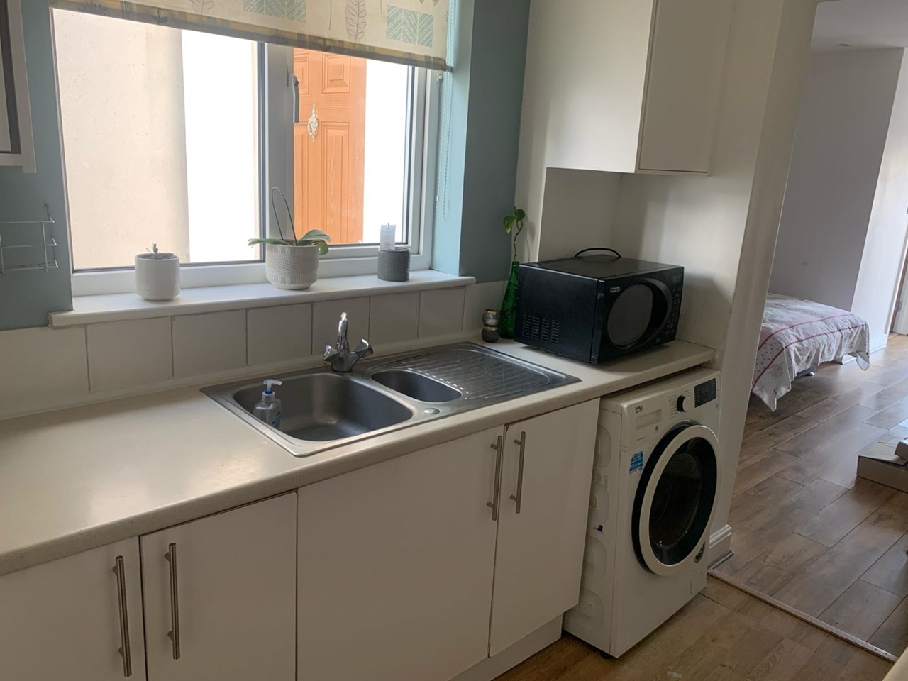 Surbiton Studio Flat, Anex 25 Oakdene House, KT5 To Rent Now for £