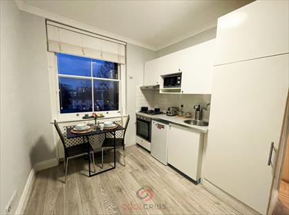 1 Bed Flat, Kensington Gardens Square, W2