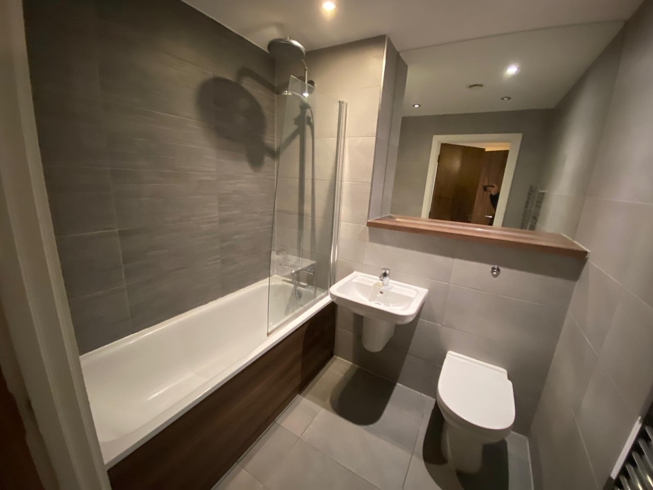 Salford 2 Bed Flat, Block B Wilburn Basin, M5 To Rent Now for £