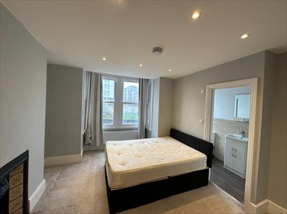 Room in a Shared House, Manchester Road, E14