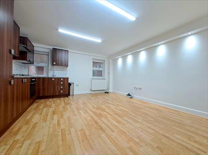1 Bed Flat, Askew Road, W12