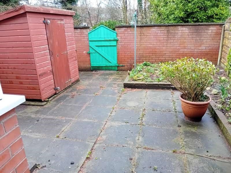 Chadderton, Oldham 3 Bed Terraced House, Whitegate Lane, OL9 To