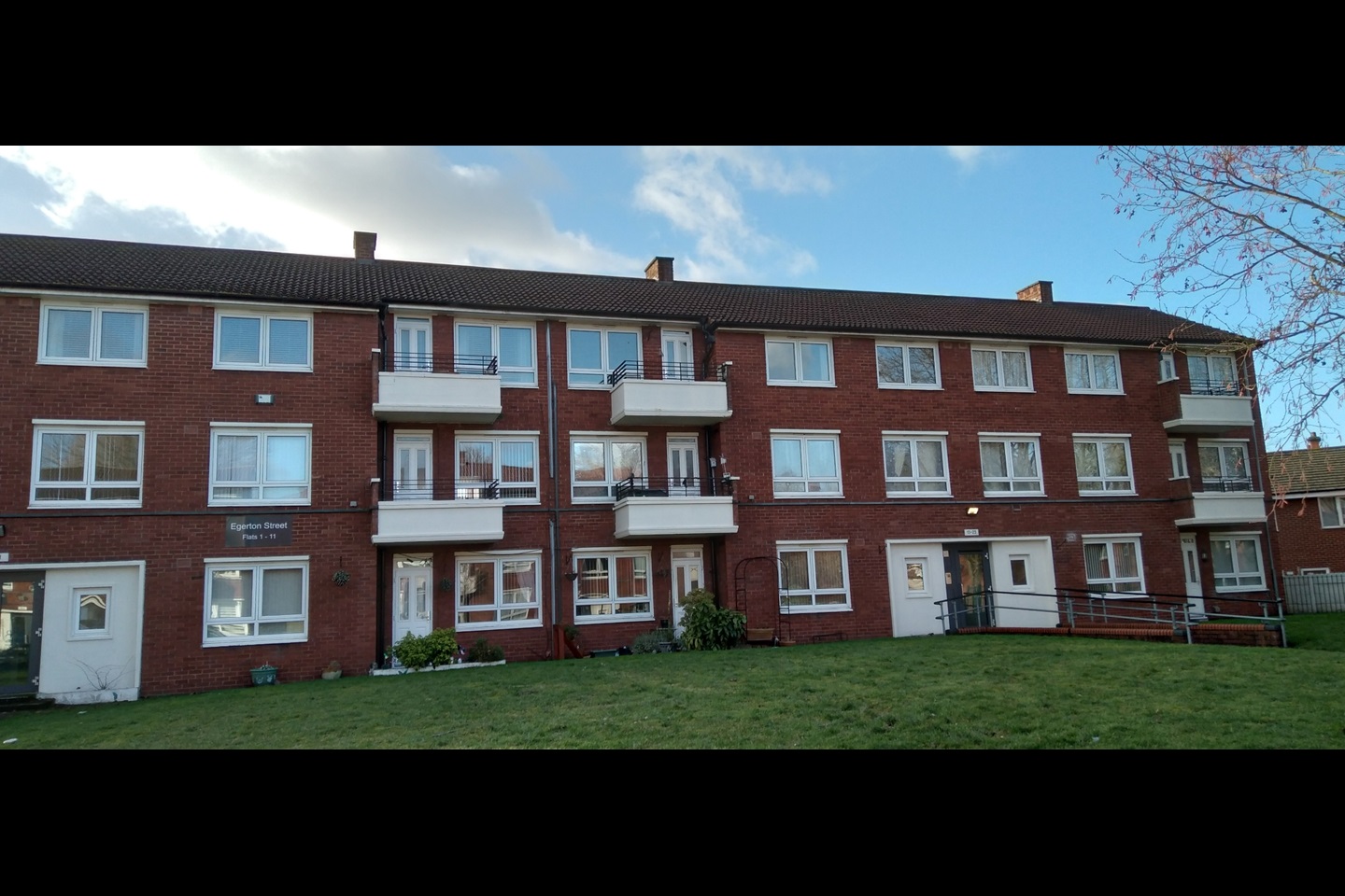 Eccles, Manchester 2 Bed Flat, Egerton Street, M30 To Rent Now for