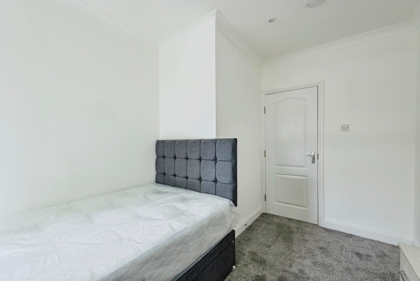 Additional image 2 of 4 Bed Flat, Brondesbury Road, NW6, N1 7GU