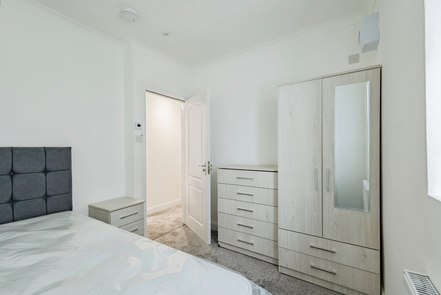 Additional image 3 of 4 Bed Flat, Brondesbury Road, NW6, N1 7GU