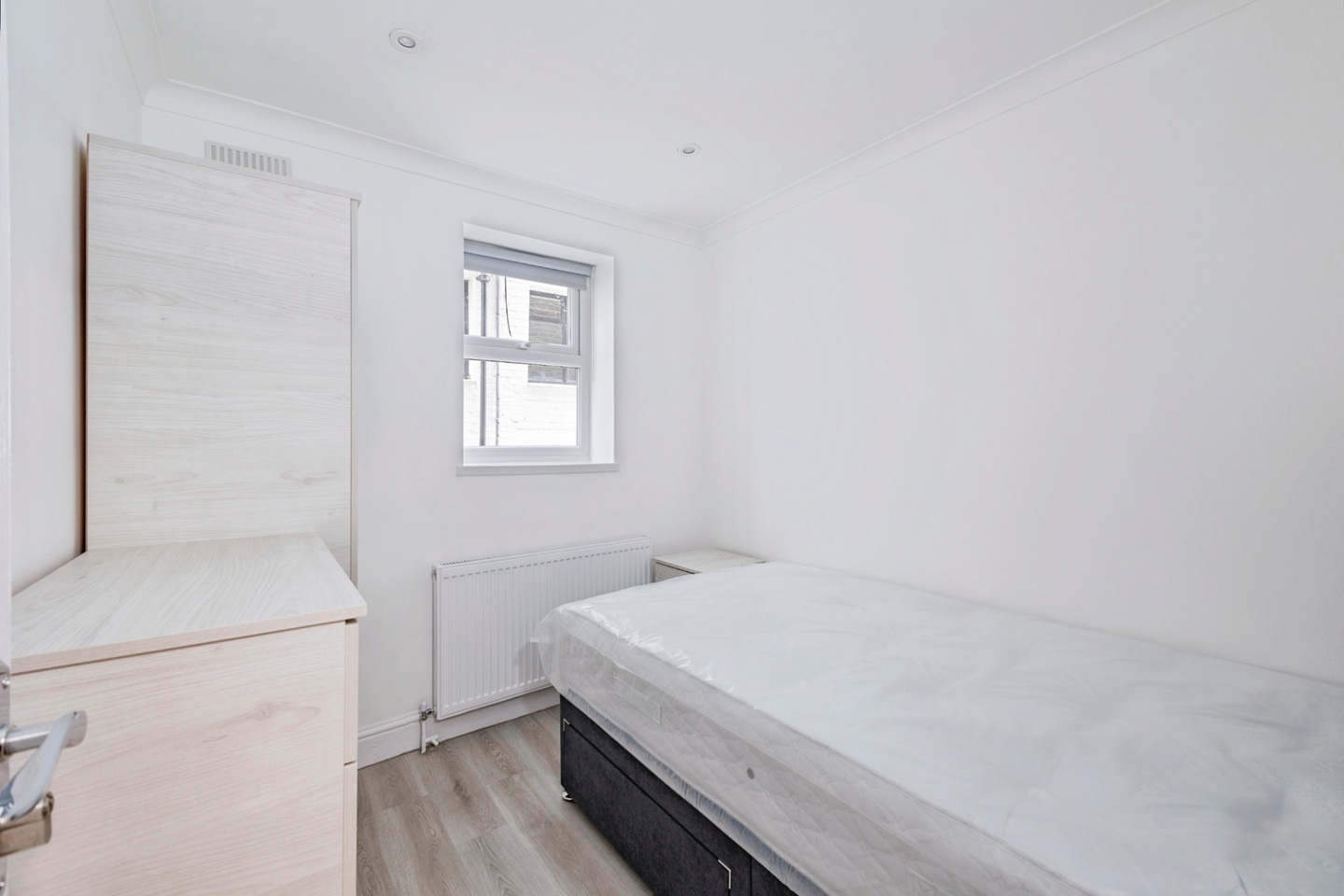 Additional image 9 of 4 Bed Flat, Brondesbury Road, NW6, N1 7GU