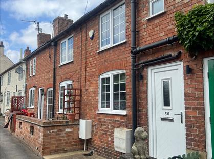 1 Bed Terraced House, Main Street, NG12