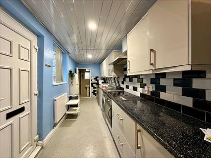 4 Bed Terraced House, Roebuck Road, S6