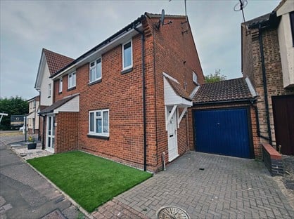 3 Bed Terraced House, Mallards, SS3